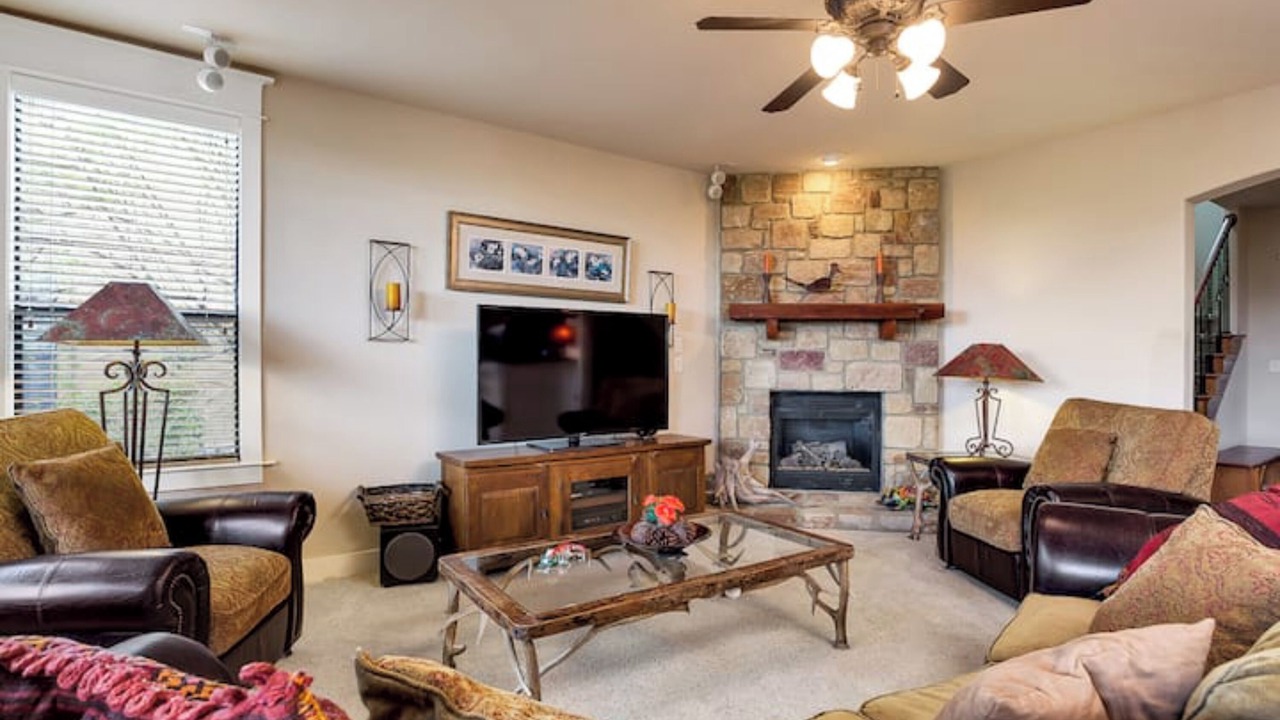 Photo of Livingroom in Jonestown