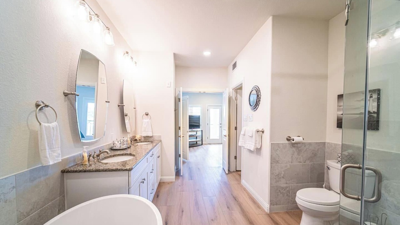 Photo of Bathroom in Highland Lake Estates