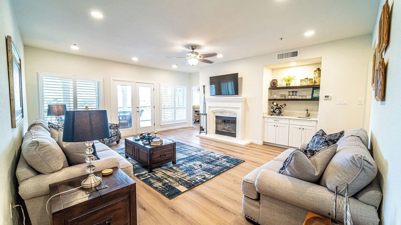 Photo of Livingroom in Highland Lake Estates
