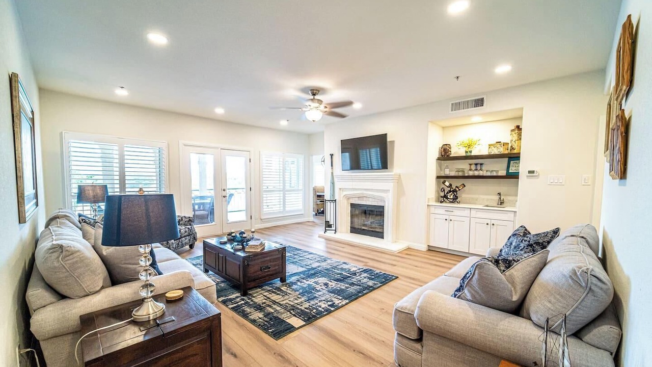 Photo of Livingroom in Highland Lake Estates