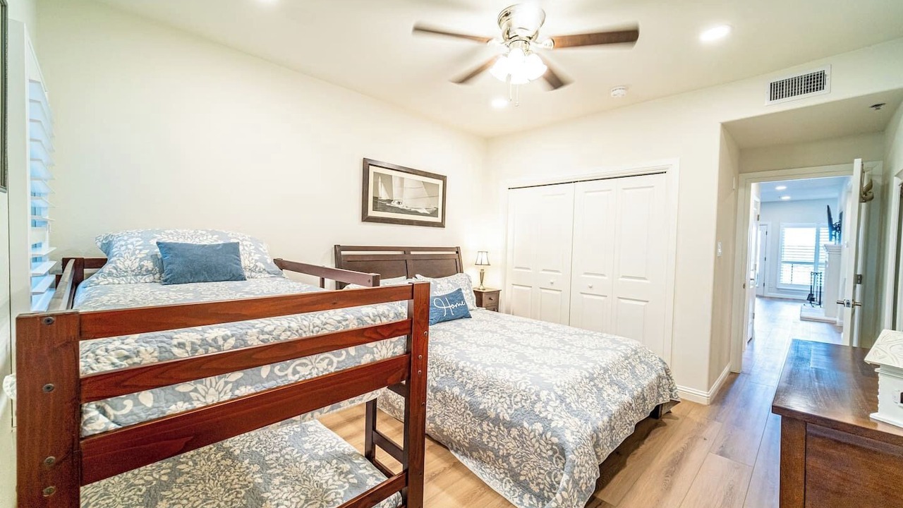 Photo of Bedroom in Highland Lake Estates
