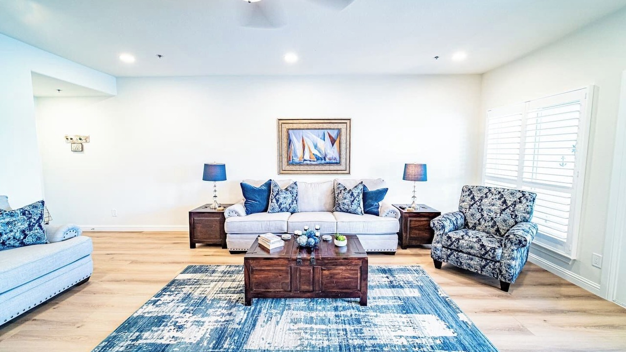 Photo of Livingroom in Highland Lake Estates