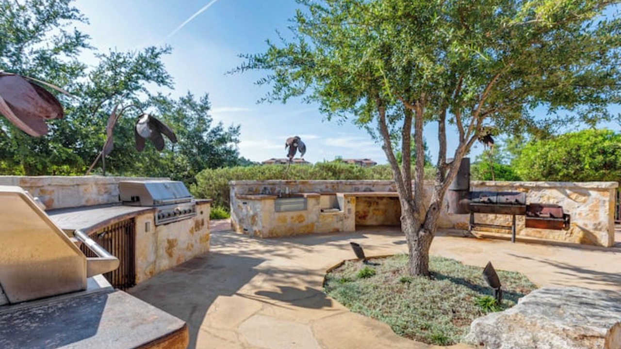 Photo of Patio Balcony in Jonestown
