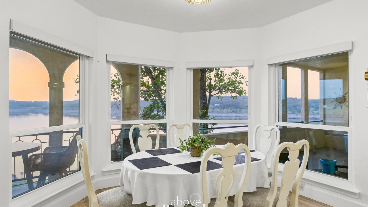 Photo of Livingroom in Highland Lake Estates