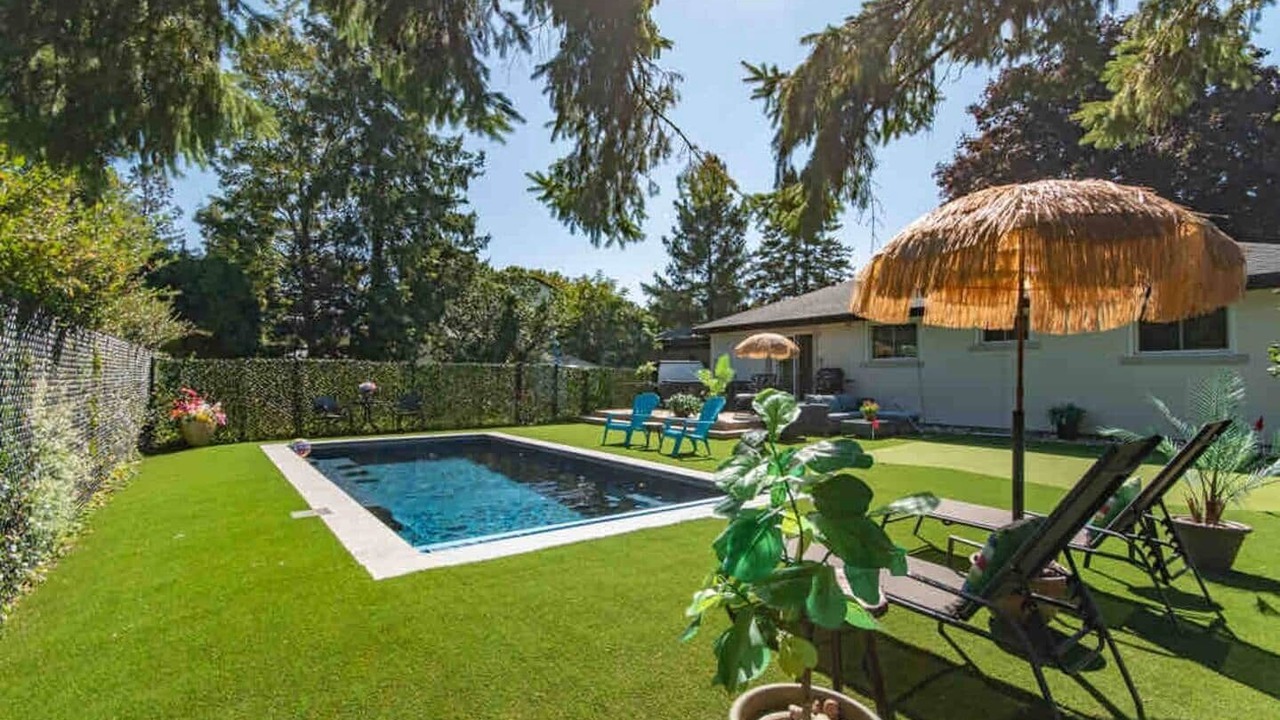 Photo of Outdoor in Ottawa Division