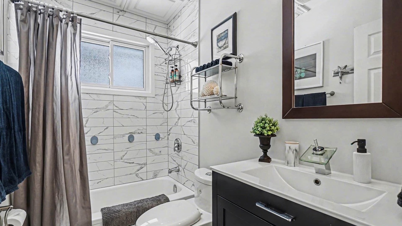 Photo of Bathroom in Ottawa Division