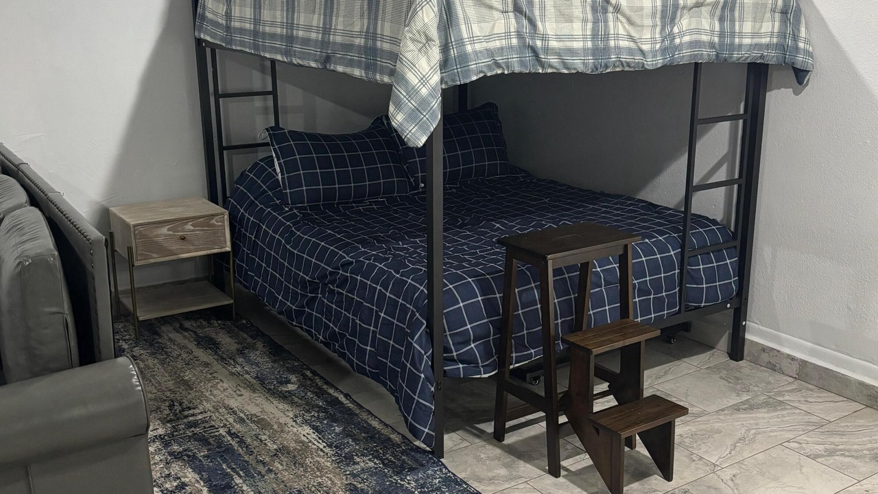 Photo of Bedroom in Parque Vista Estates