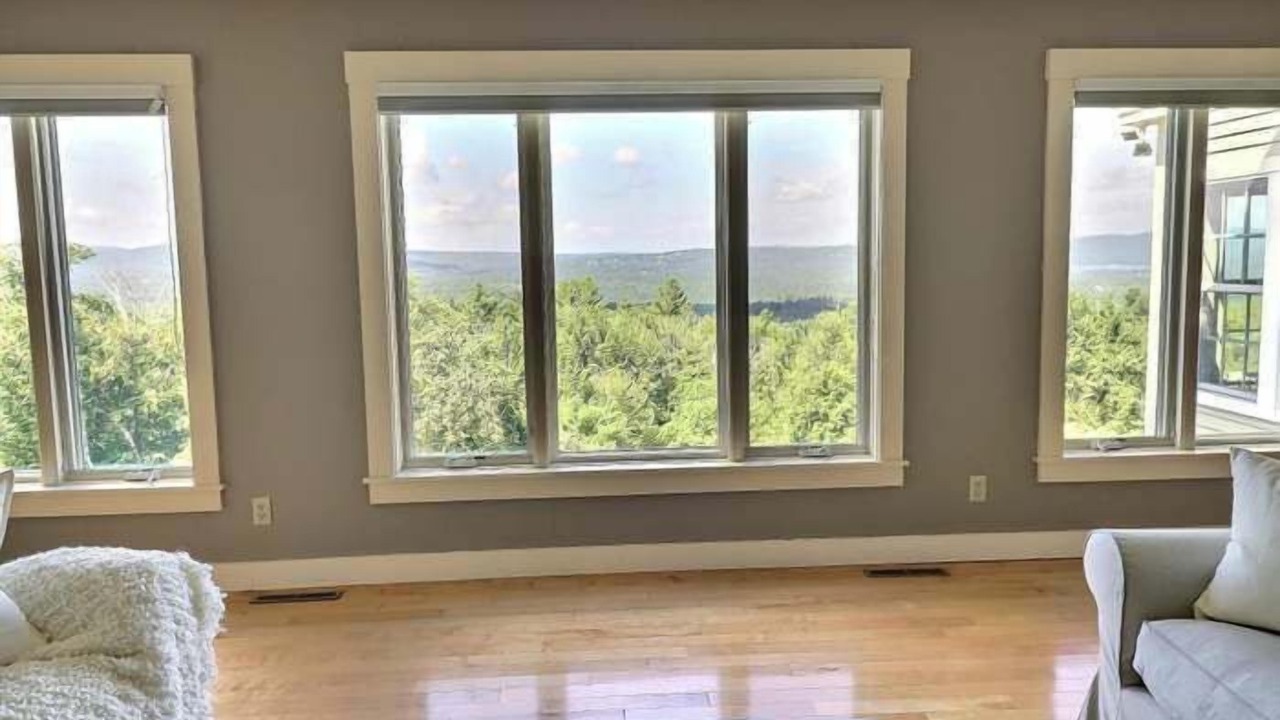Photo of Livingroom in Center Ossipee