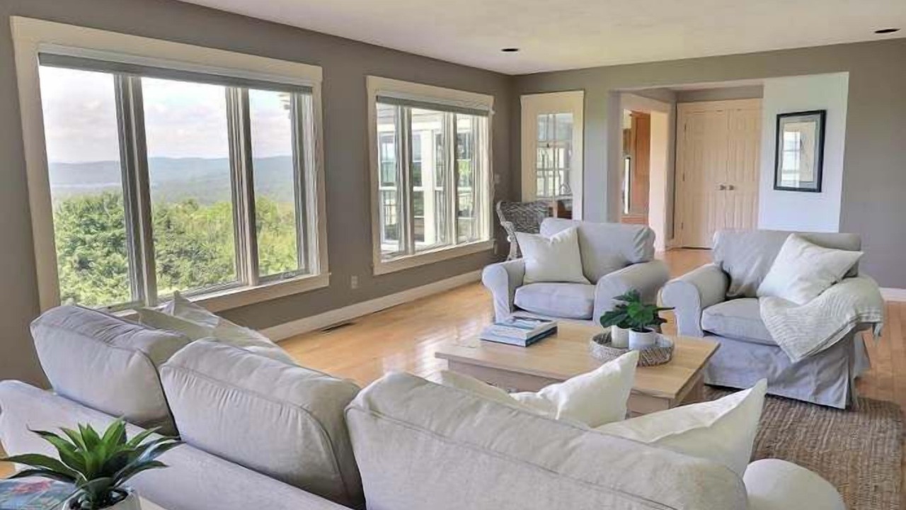 Photo of Livingroom in Center Ossipee