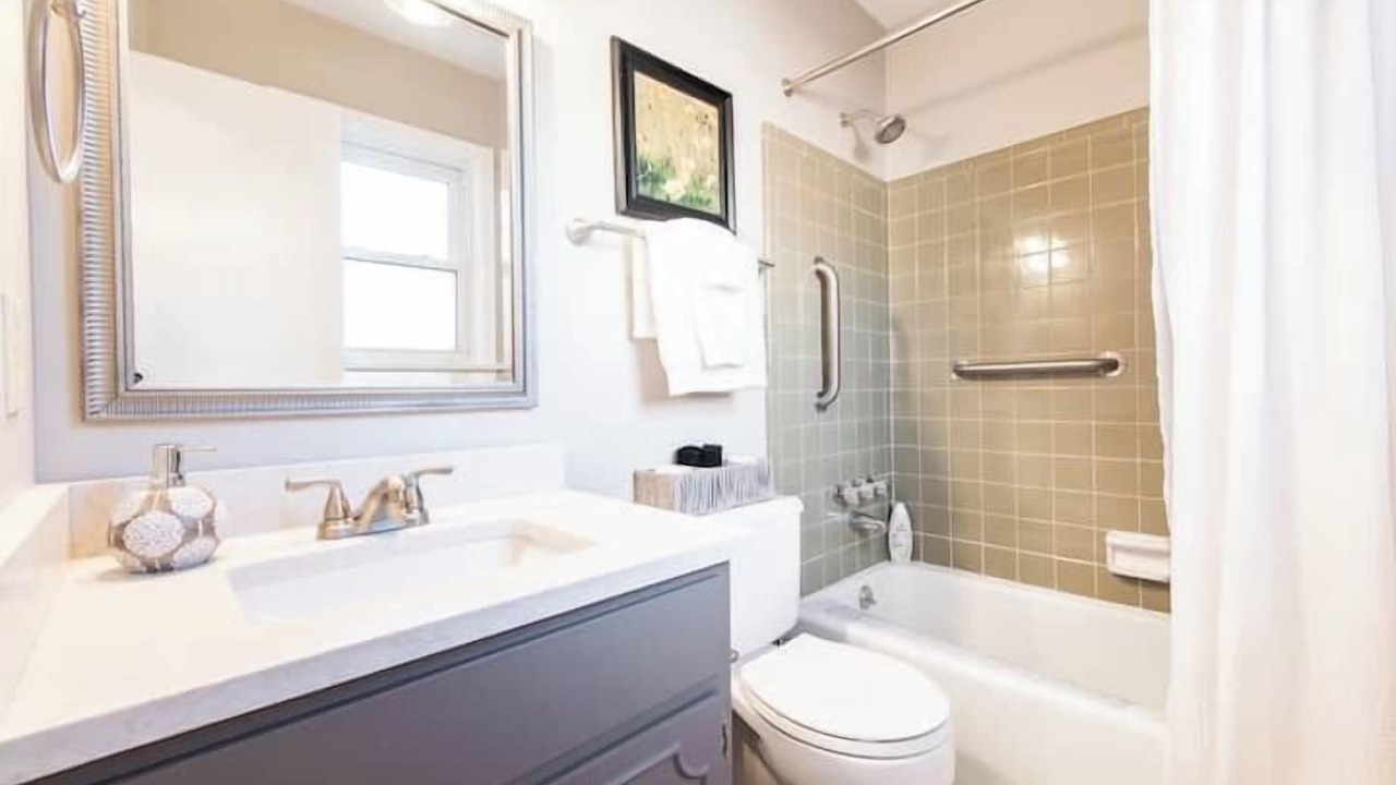 Photo of Bathroom in Brownsboro Farm