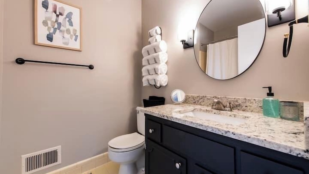 Photo of Bathroom in Brownsboro Farm