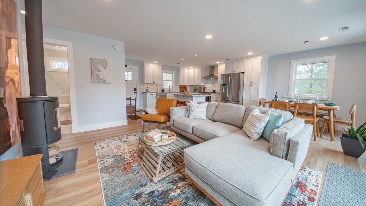 Photo of Livingroom in Hudgins