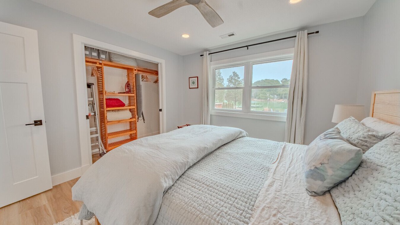 Photo of Bedroom in Hudgins