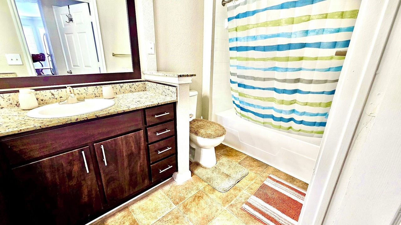 Photo of Bathroom in Woodlake - Briar Meadow