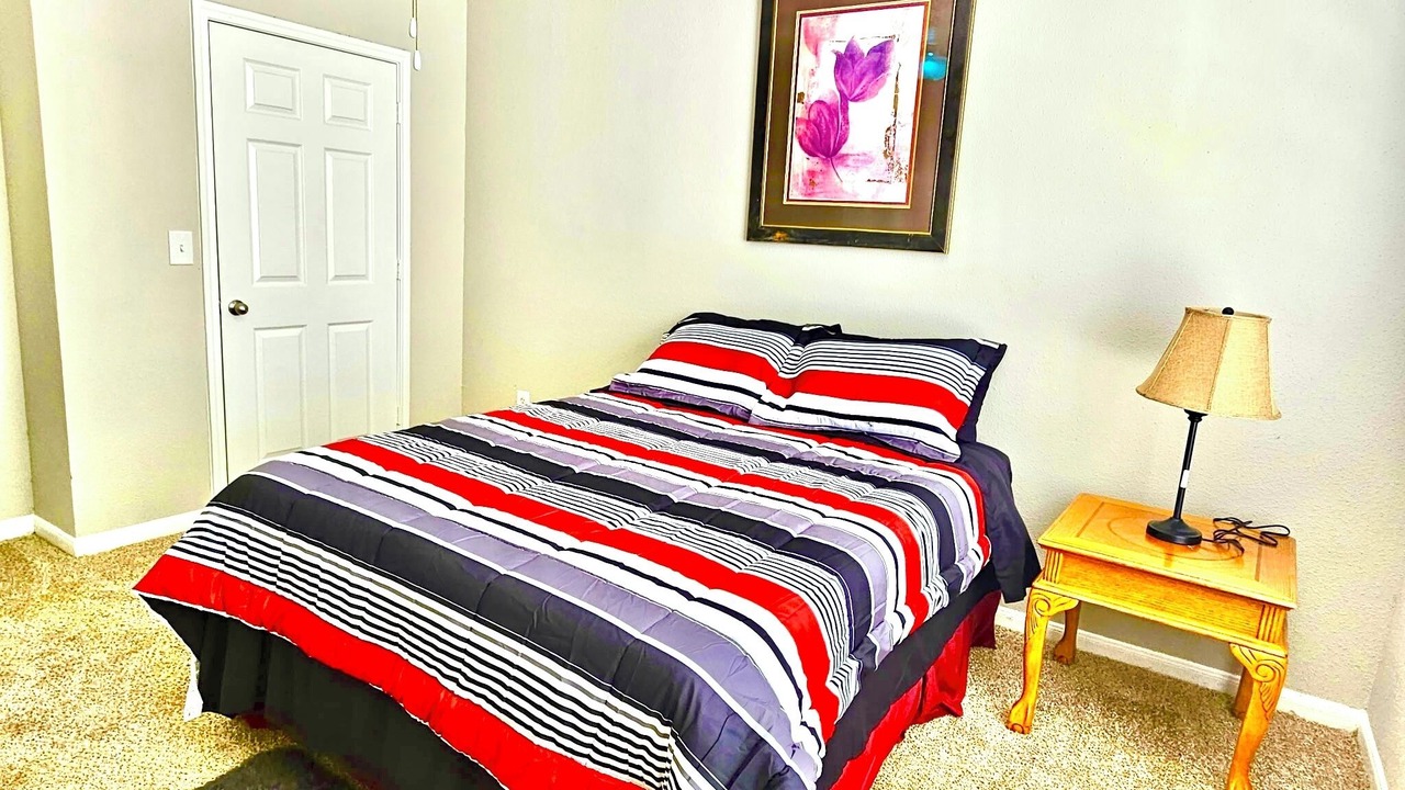 Photo of Bedroom in Woodlake - Briar Meadow