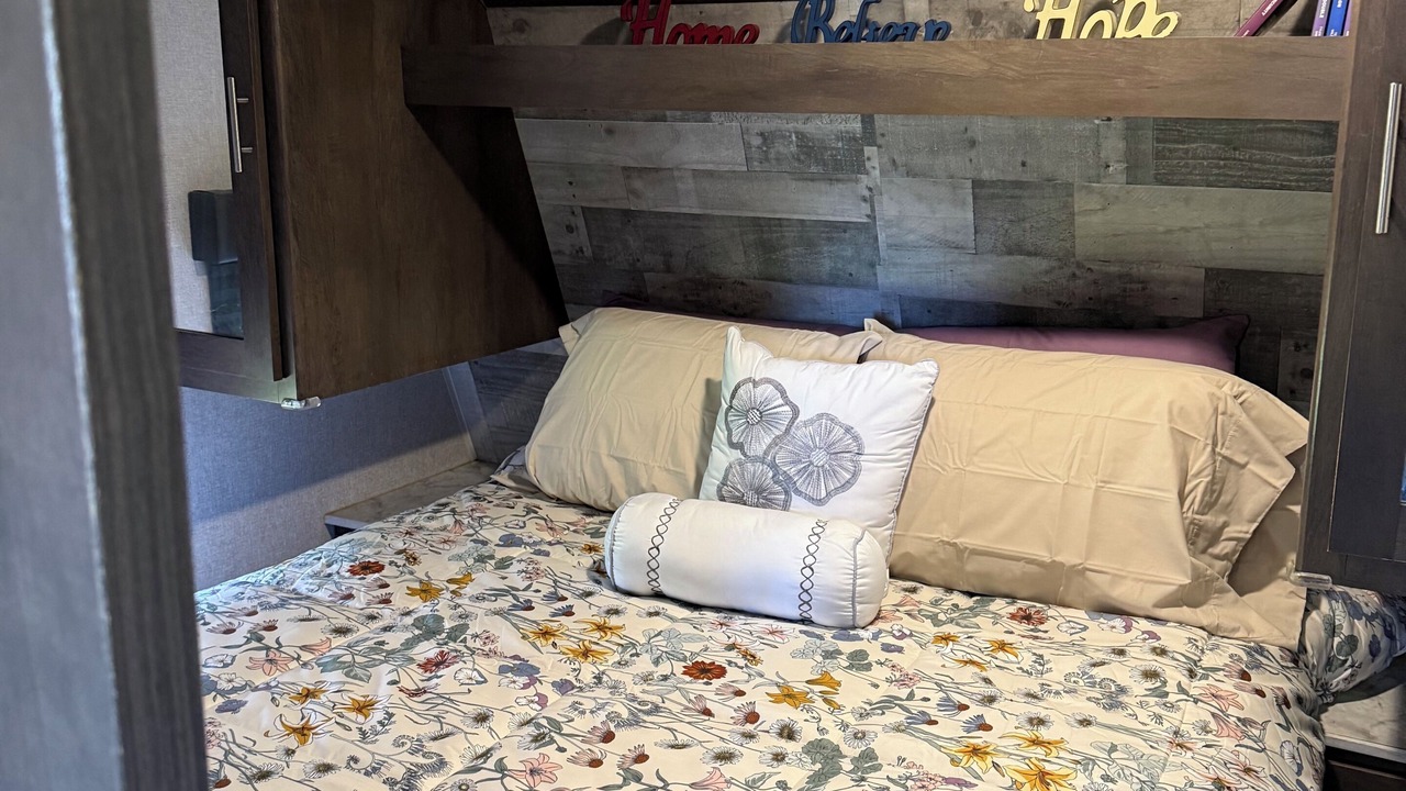 Photo of Bedroom in Waveland