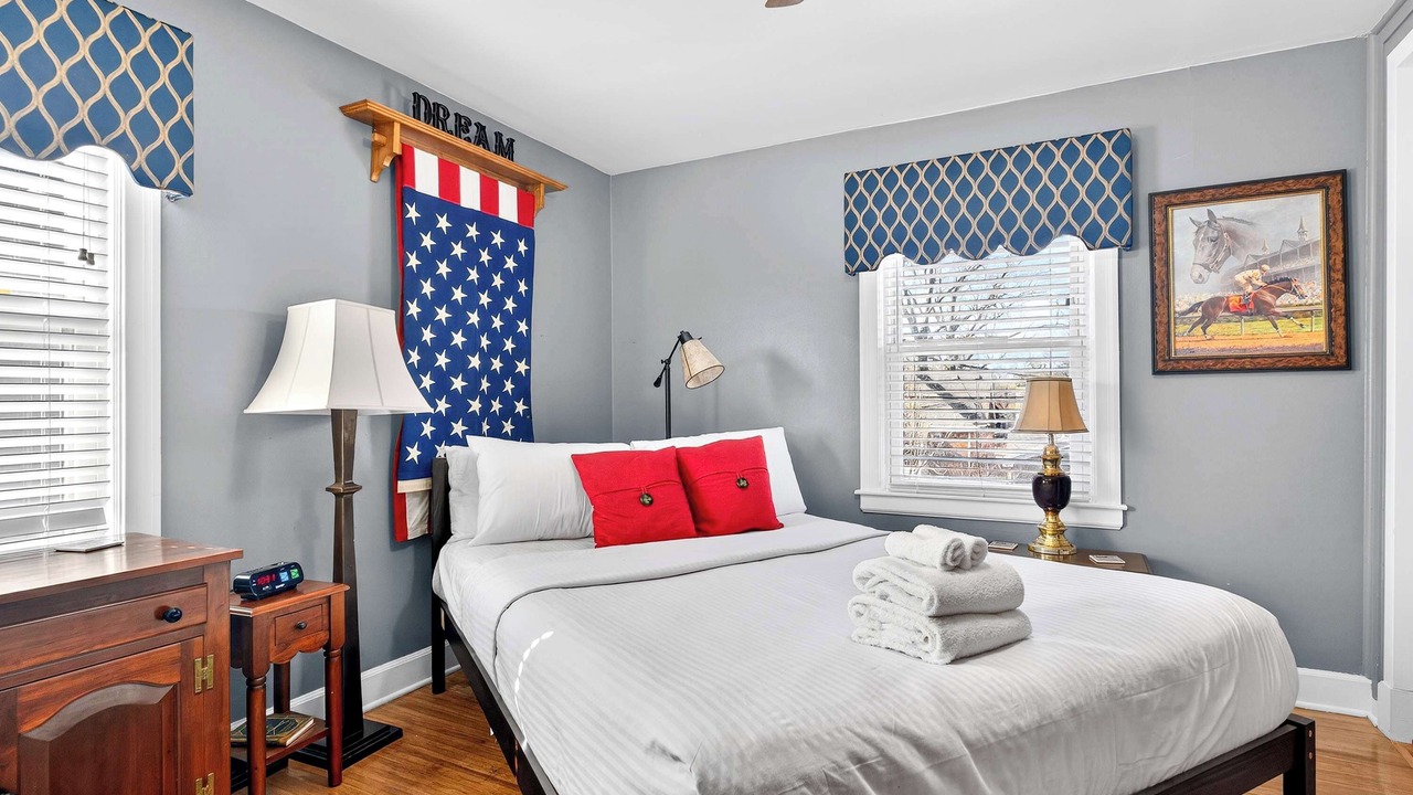 Photo of Bedroom in Rockcreek Lexington Road