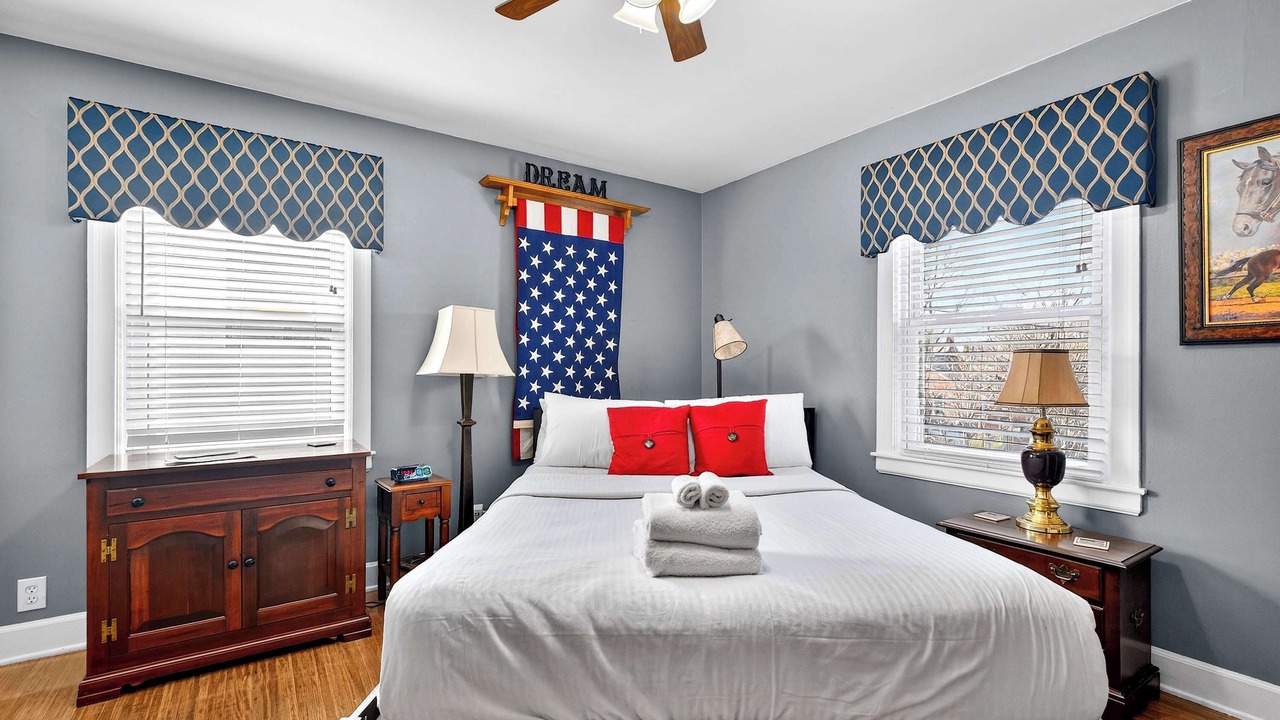 Photo of Bedroom in Rockcreek Lexington Road