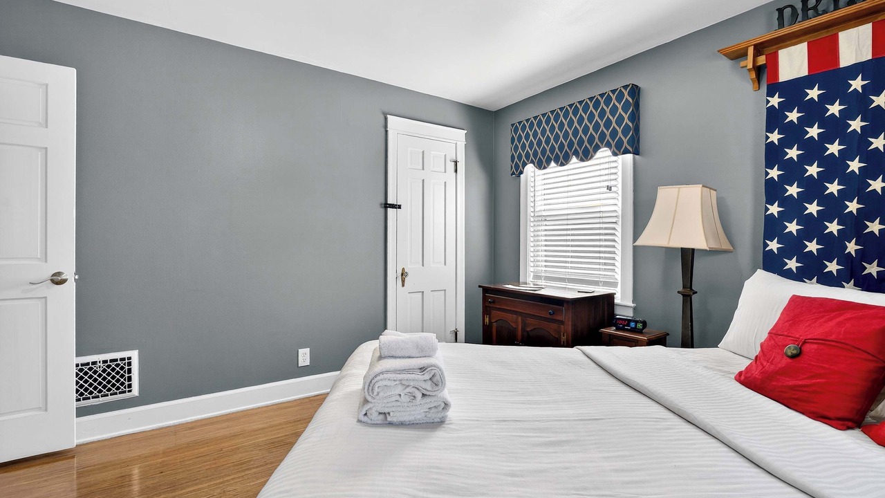 Photo of Bedroom in Rockcreek Lexington Road