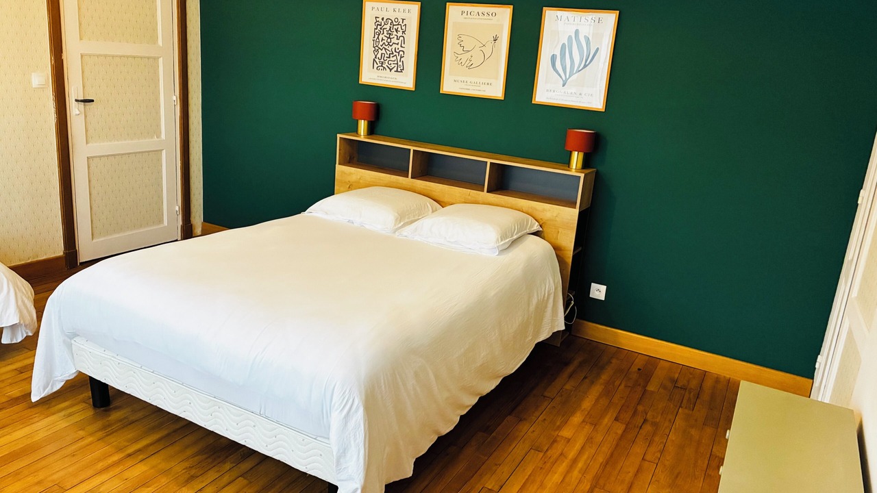 Photo of Bedroom in Calais City Center