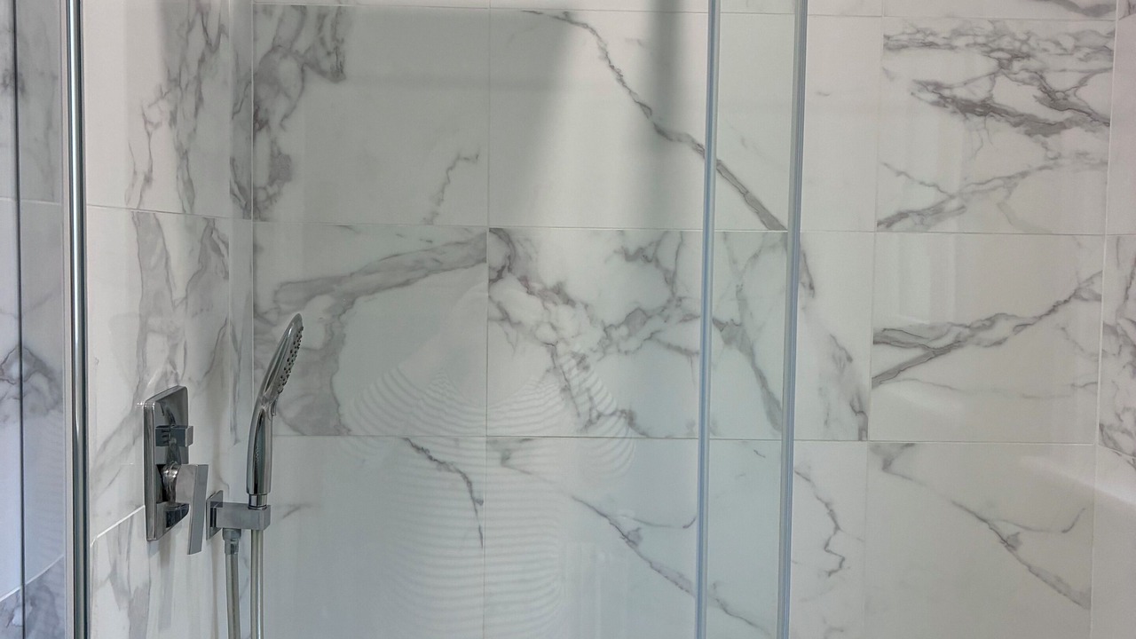 Photo of Bathroom in Calais City Center