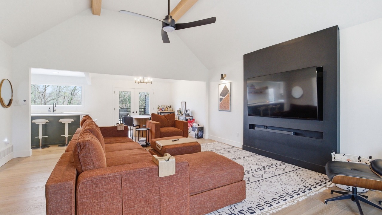 Photo of Livingroom in Parkville