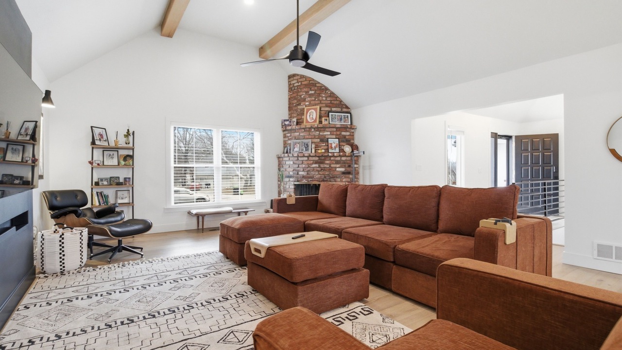 Photo of Livingroom in Parkville