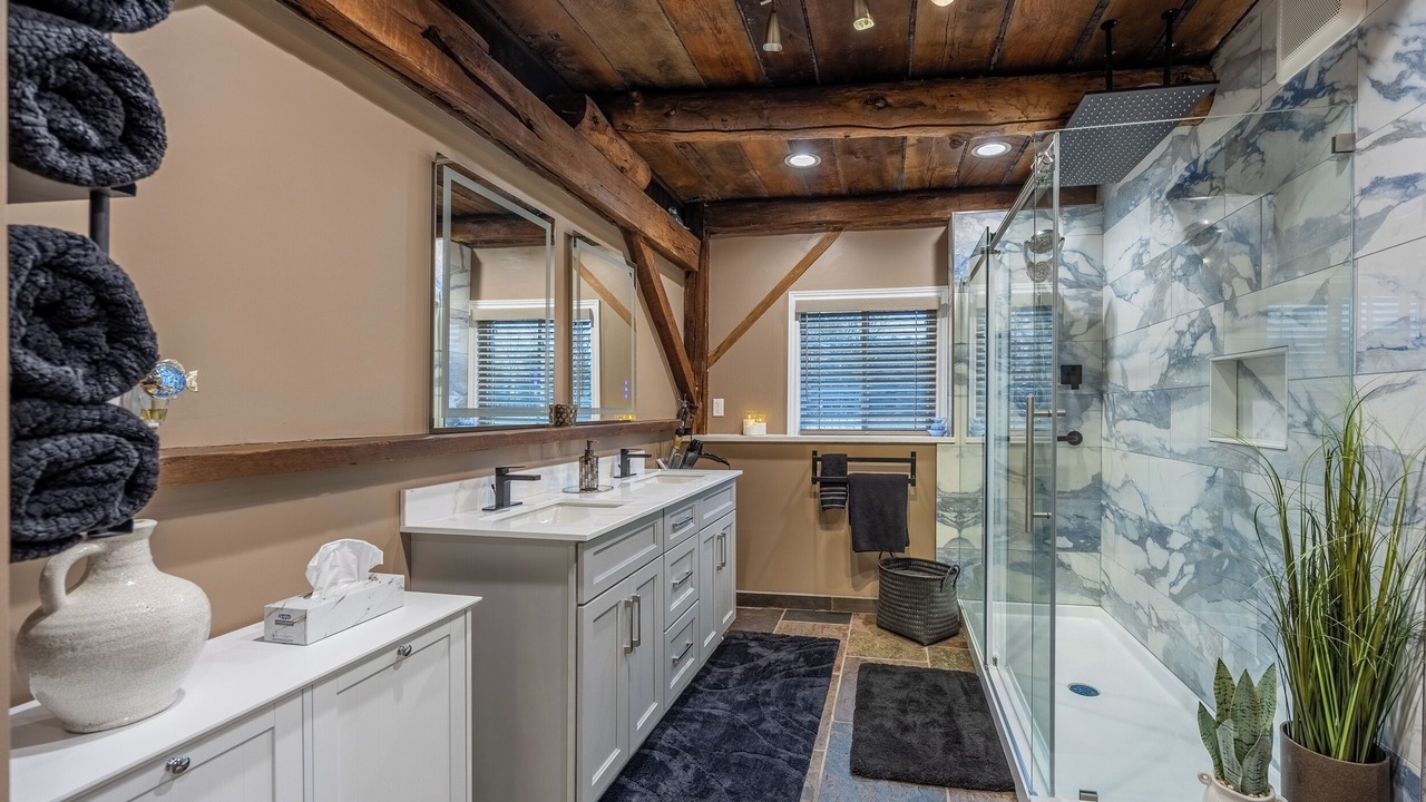 Photo of Bathroom in Simcoe