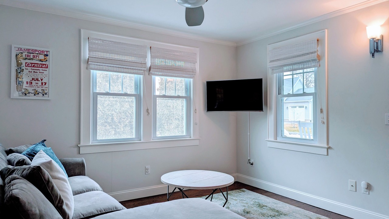 Photo of Livingroom in South Jamesport