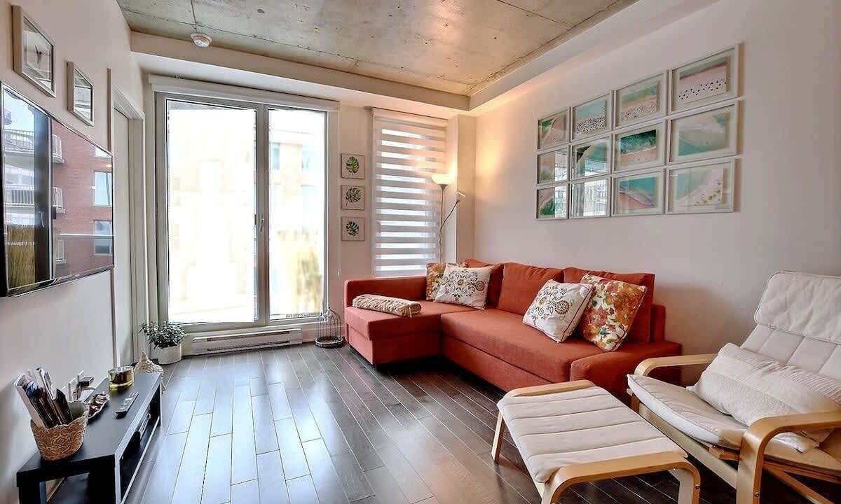 Photo of Livingroom in Shaughnessy Village
