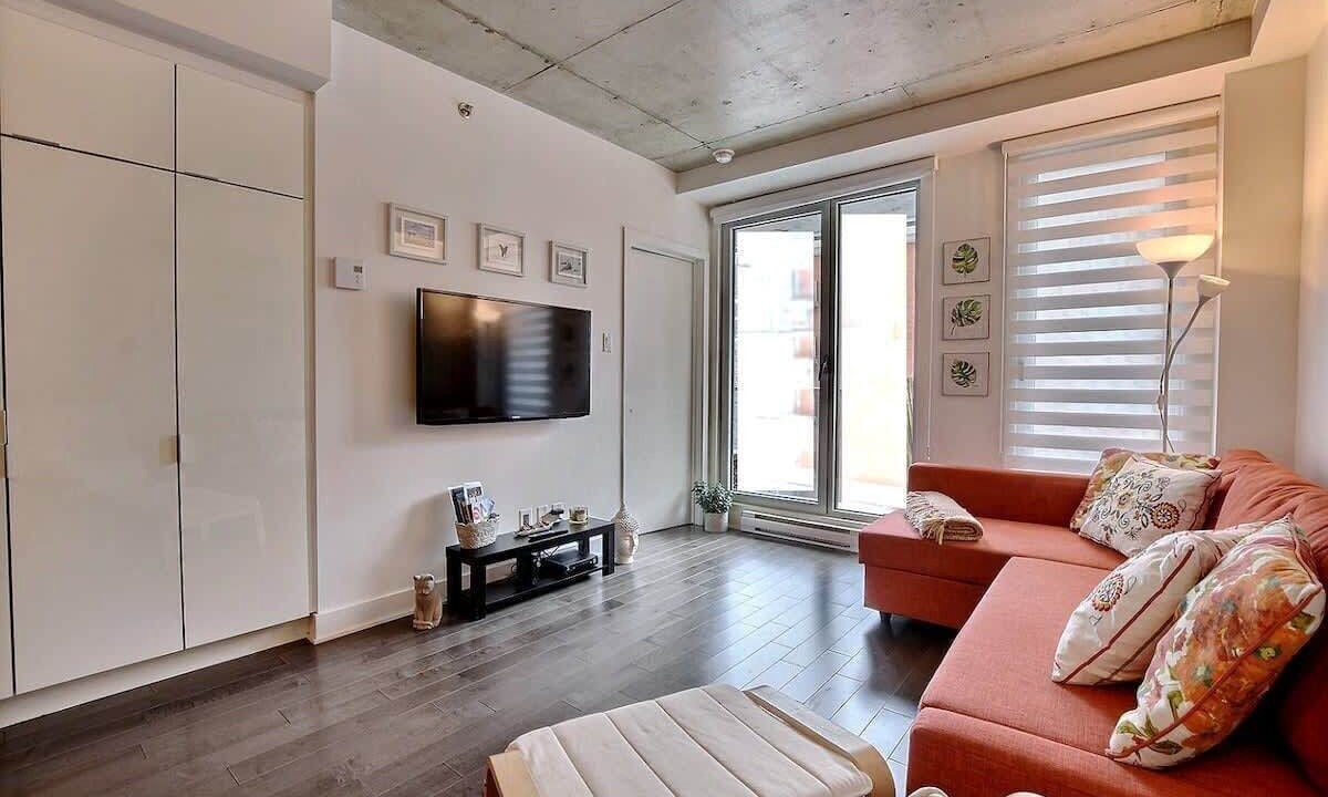 Photo of Livingroom in Shaughnessy Village