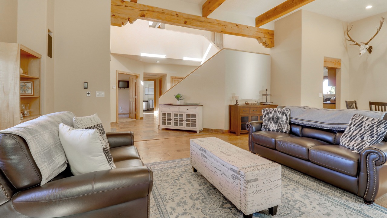 Photo of Livingroom in North Albuquerque Acres