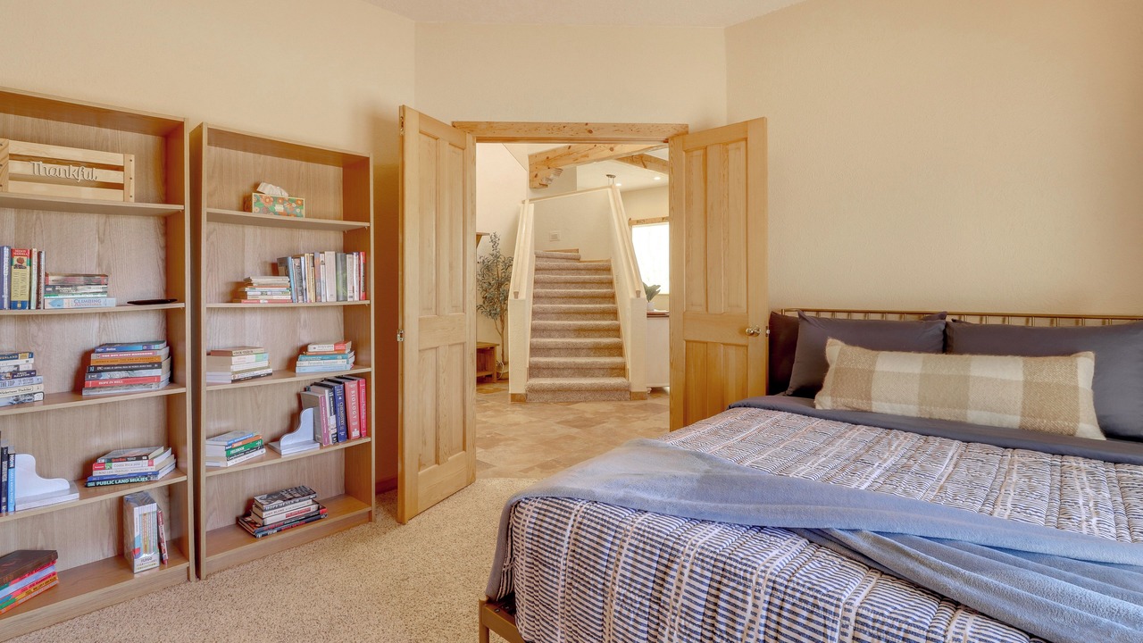 Photo of Bedroom in North Albuquerque Acres