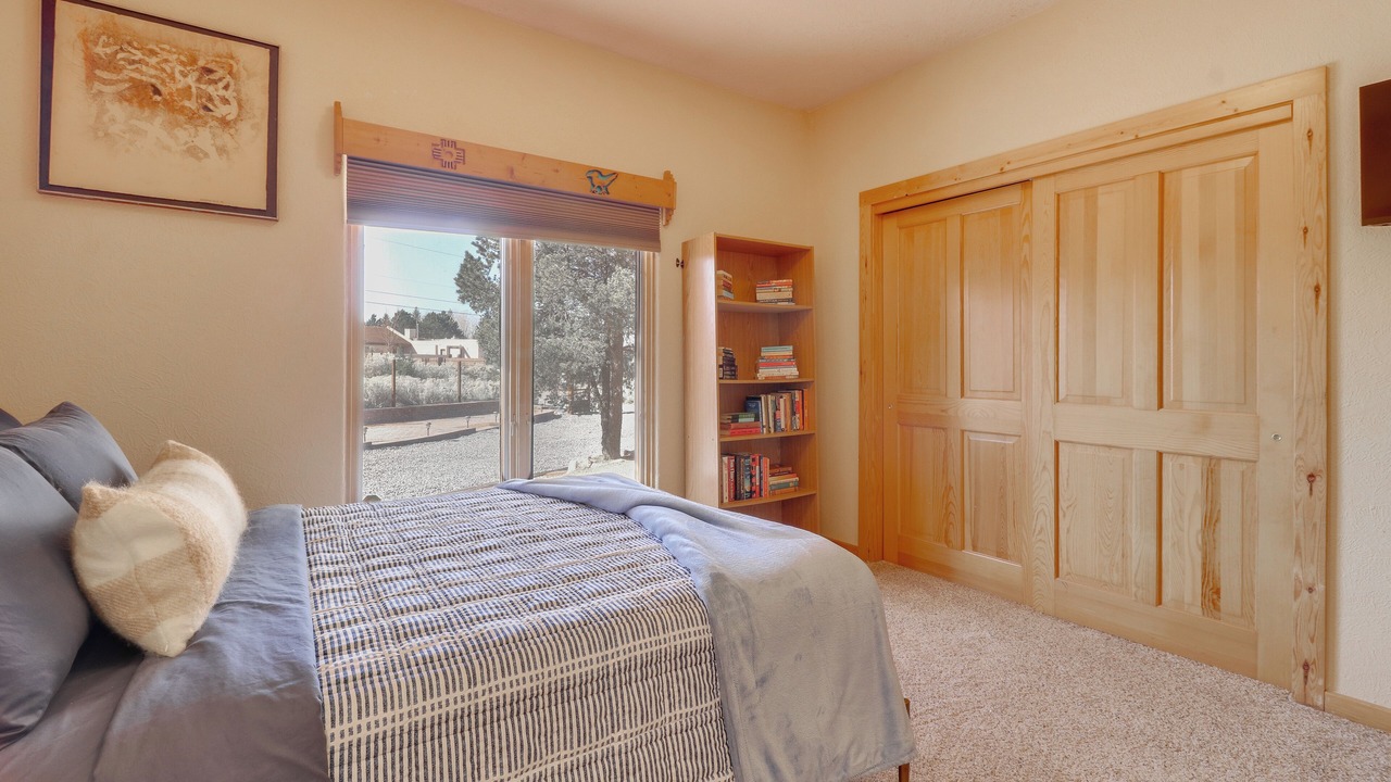 Photo of Bedroom in North Albuquerque Acres