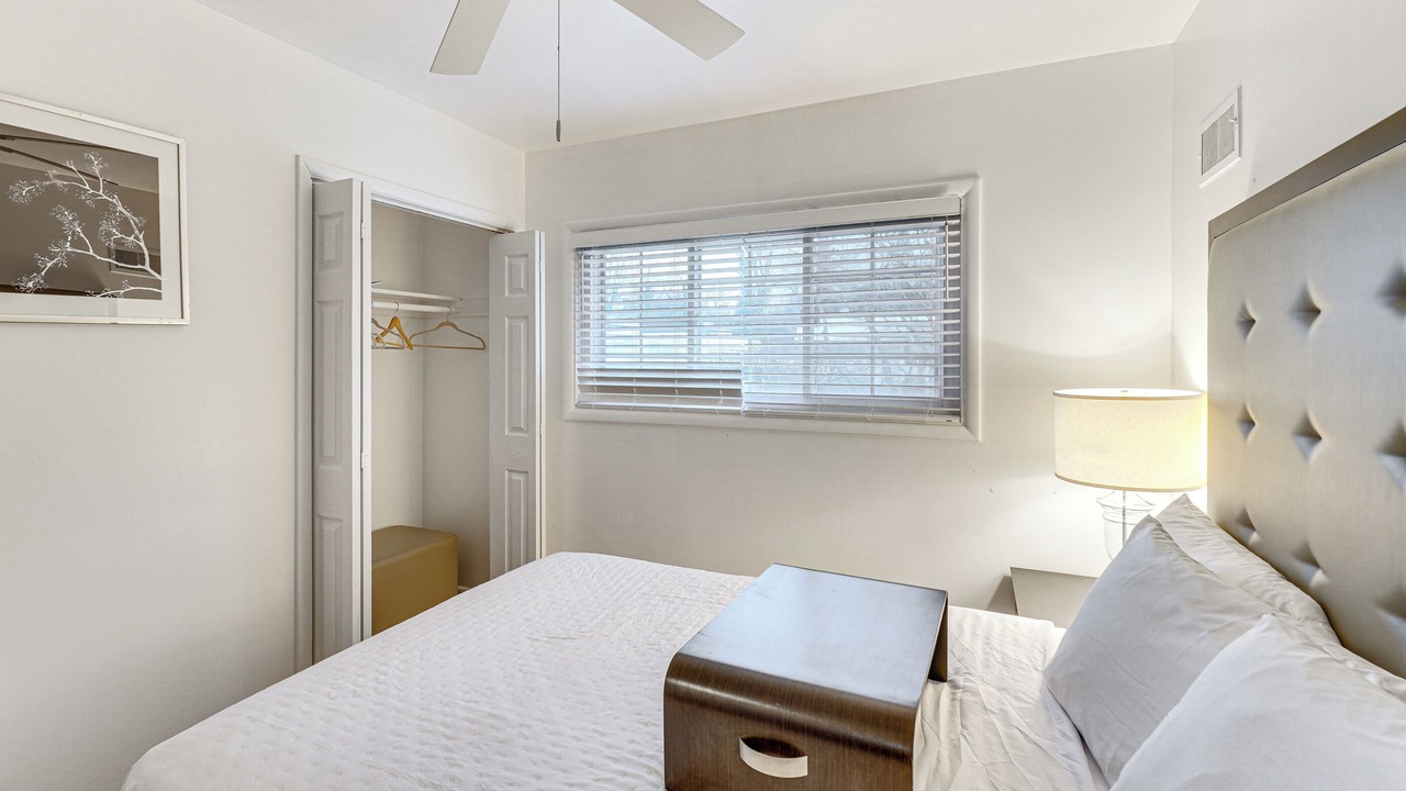 Photo of Bedroom in White Oak
