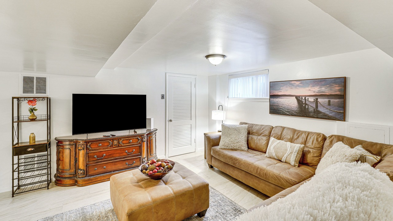 Photo of Bedroom in White Oak