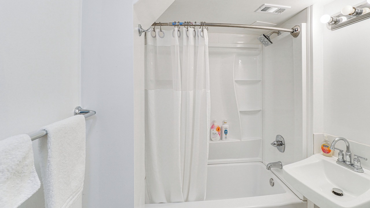 Photo of Bathroom in White Oak