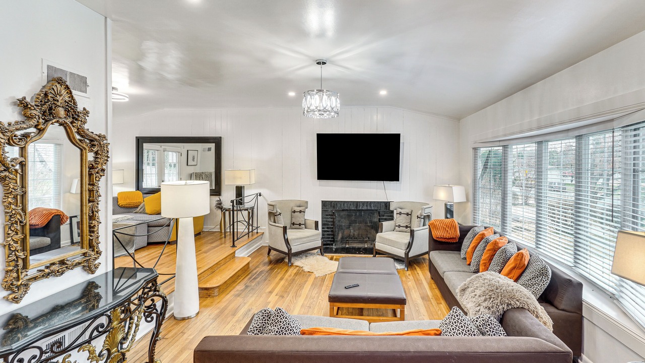 Photo of Bedroom in White Oak