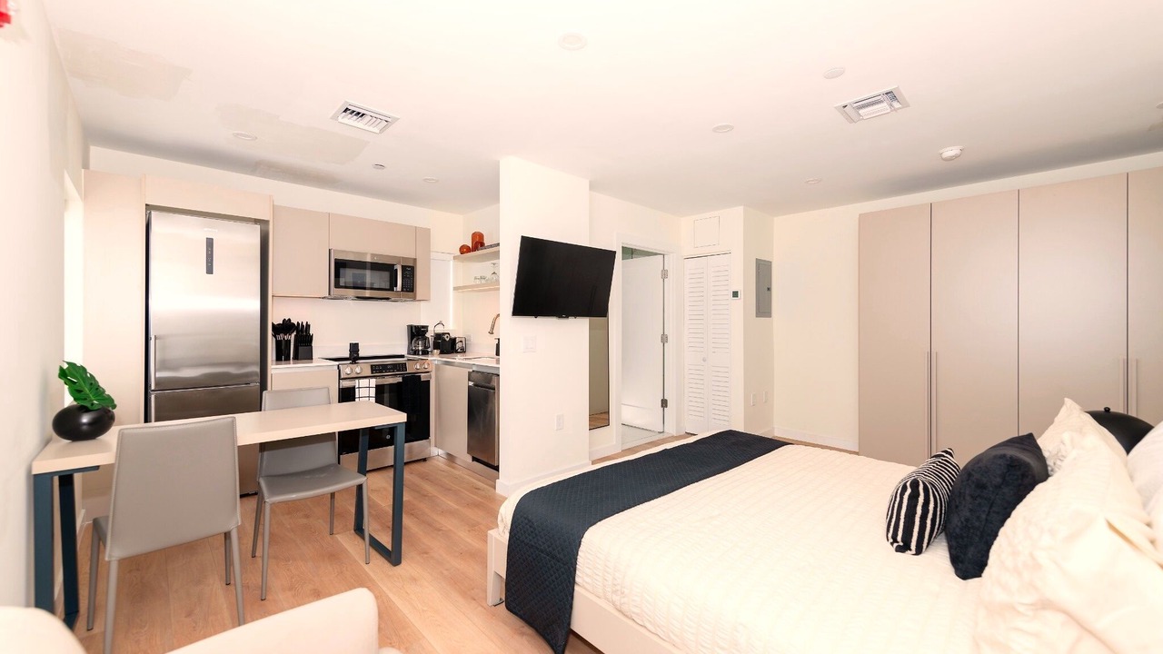 Photo of Bedroom in South of Fifth