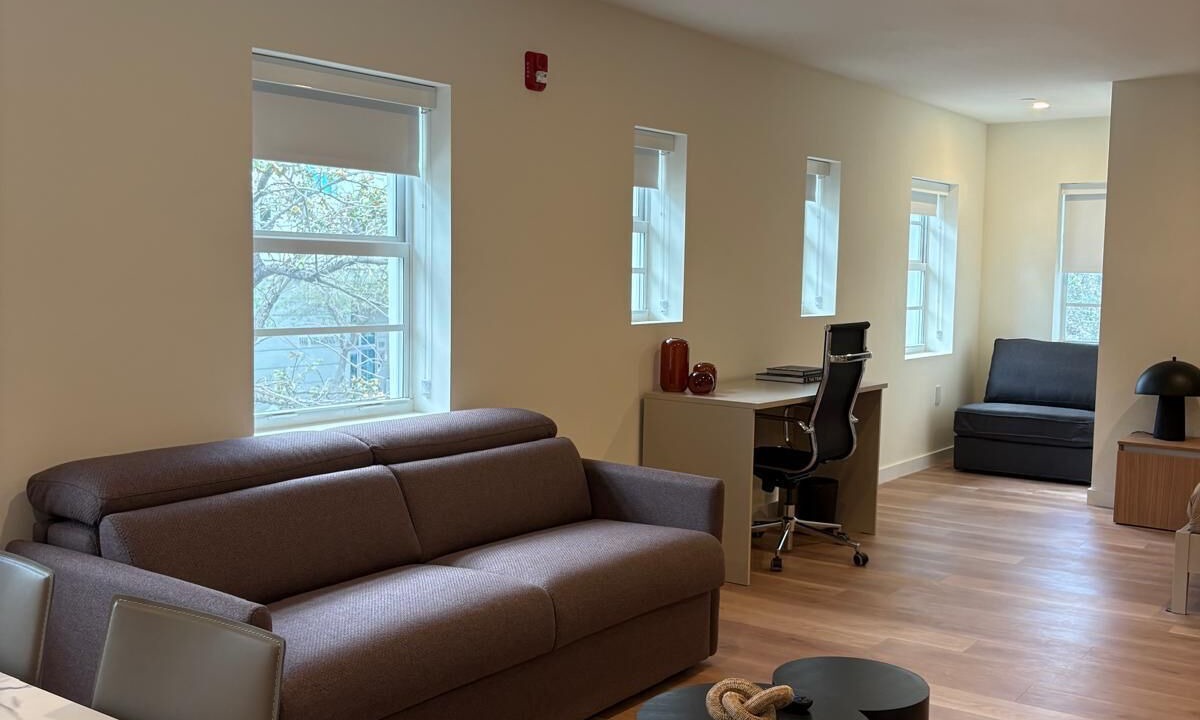 Photo of Livingroom in South of Fifth