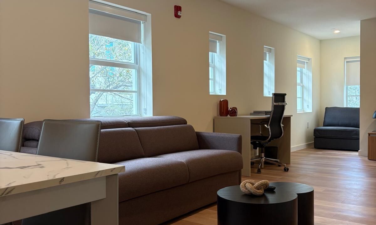 Photo of Livingroom in South of Fifth