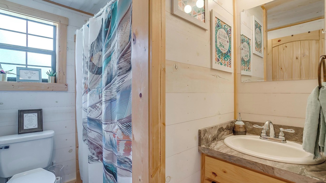 Photo of Bathroom in Paluxy