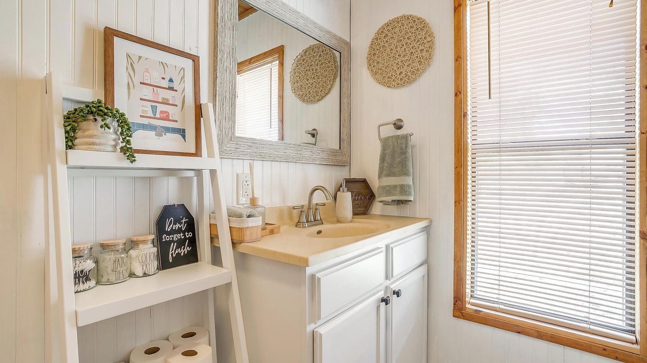 Photo of Bathroom in Paluxy