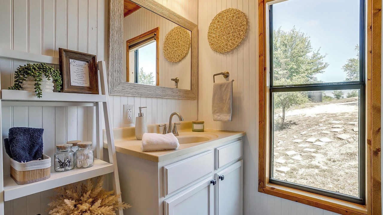 Photo of Bathroom in Paluxy
