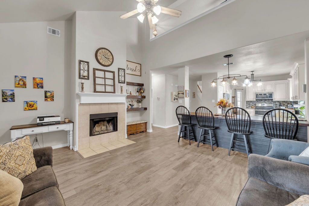 Photo of Livingroom in Burleson