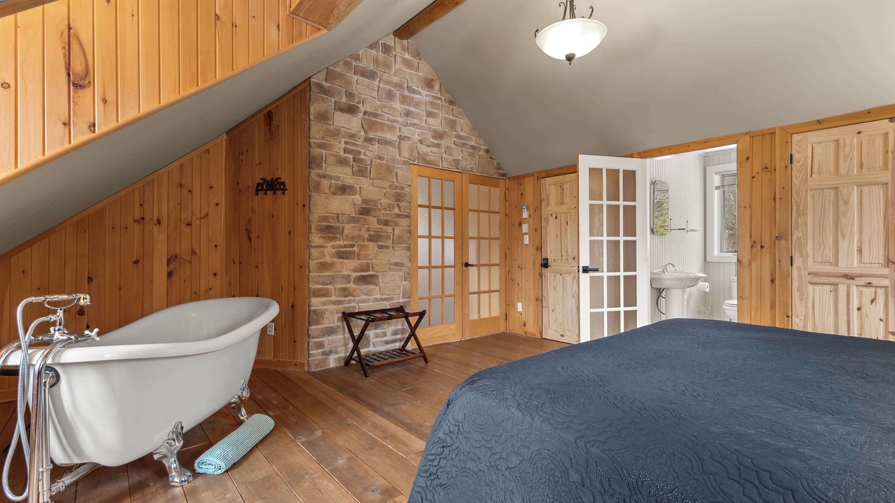 Photo of Bedroom in Saint Come