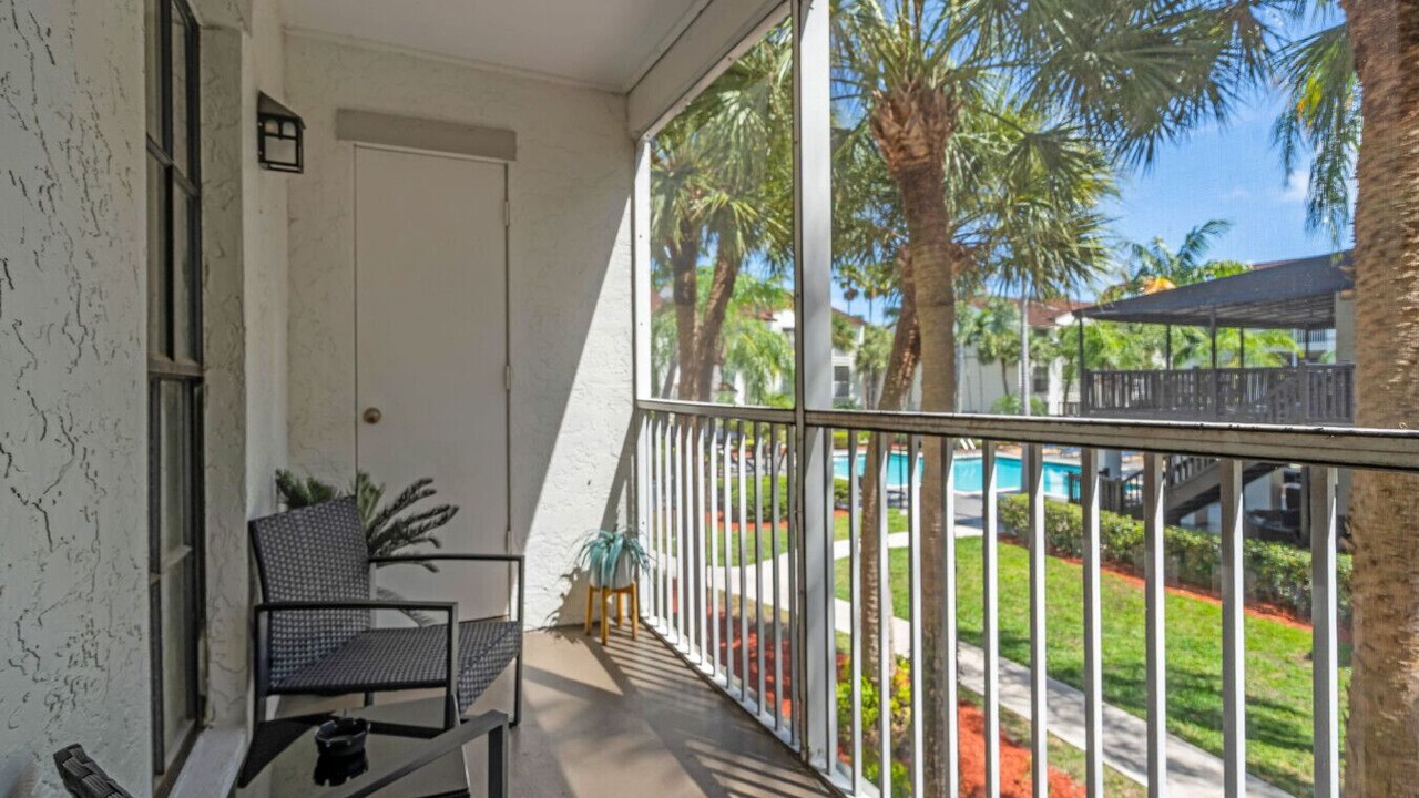 Photo of Patio Balcony in Survey Creek