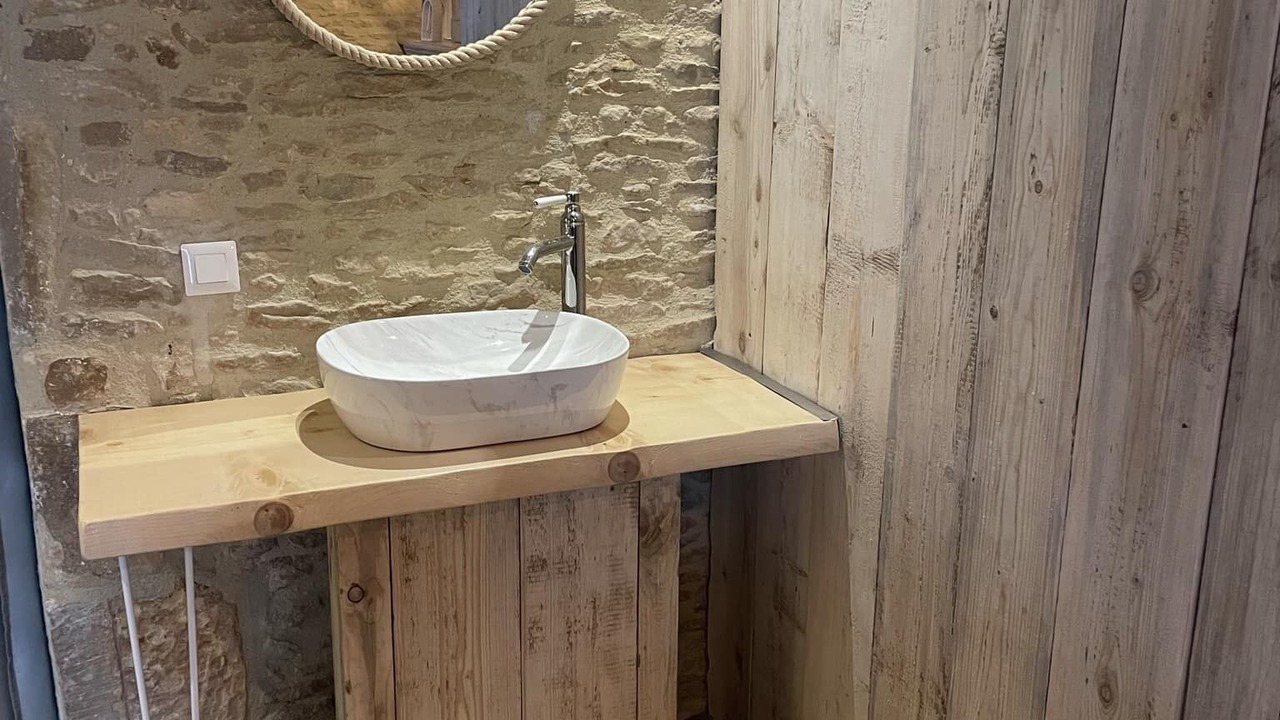 Photo of Bathroom in Le Bu-sur-Rouvres