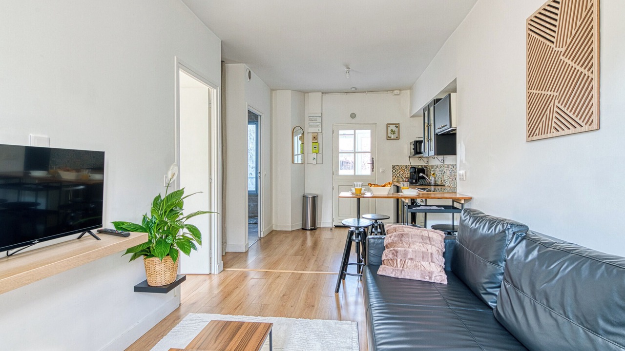 Photo of Livingroom in Les Mureaux