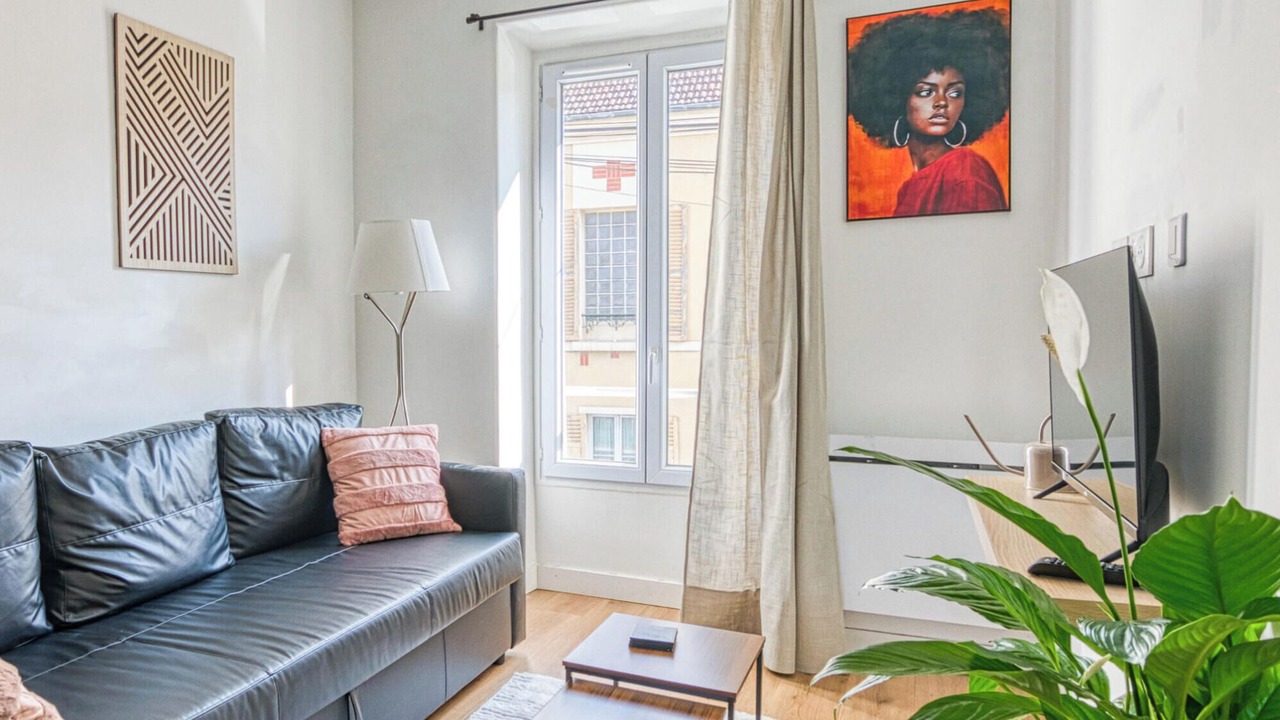 Photo of Livingroom in Les Mureaux